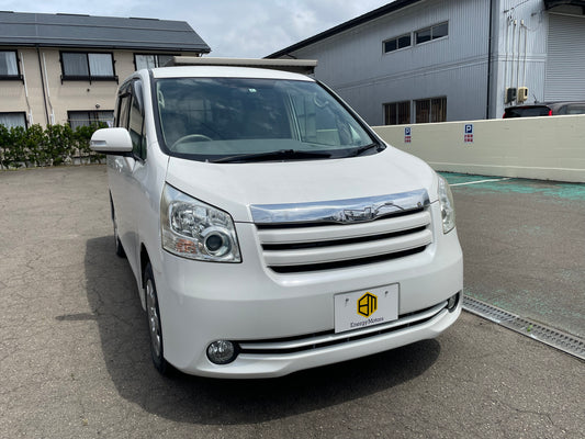 トヨタ ノアご成約ありがとうございます!
